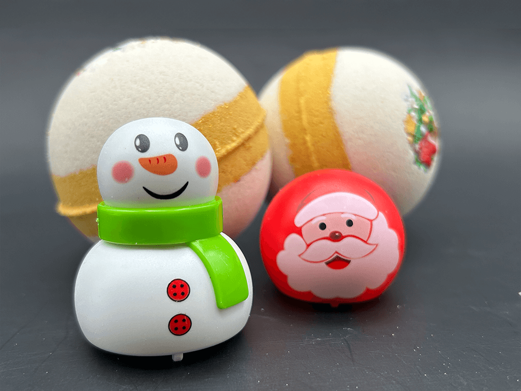 Holiday Kids Bath Bomb with Holiday Figure Pullback Racer Inside - White/Gold - Berwyn Betty's Bath & Body Shop
