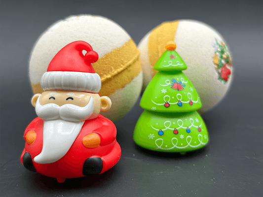 Holiday Kids Bath Bomb with Holiday Figure Pullback Racer Inside - White/Gold - Berwyn Betty's Bath & Body Shop