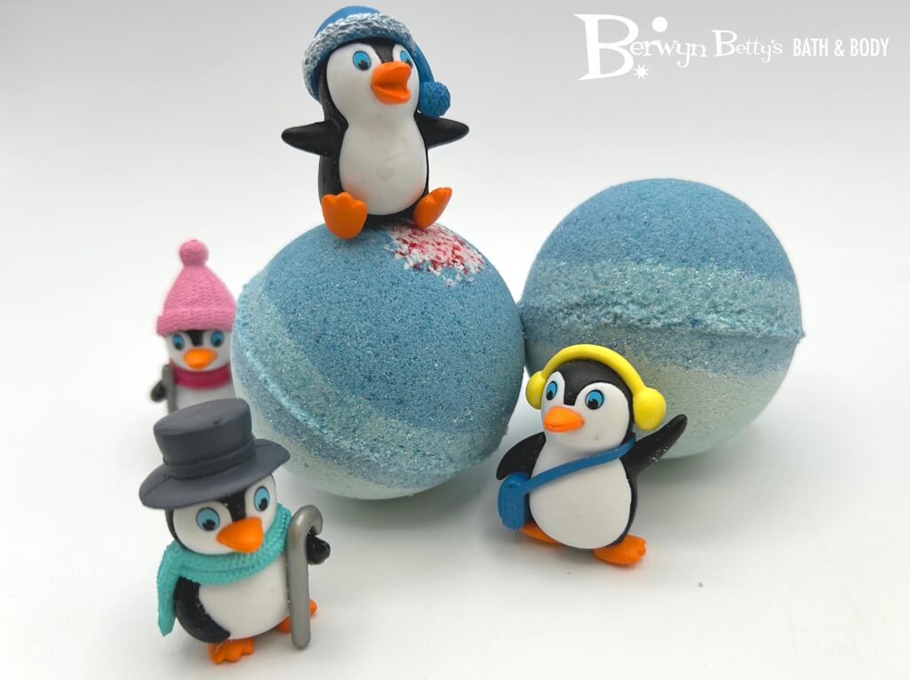 LIMITED EDITION WINTER PENGUIN Kids Bath Bomb with Toy