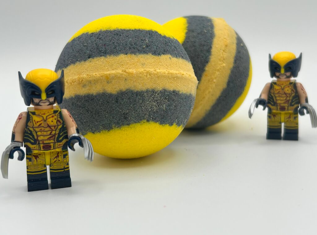 WOLVERINE Kids Bath Bomb with Wolverine Minifigure Toy