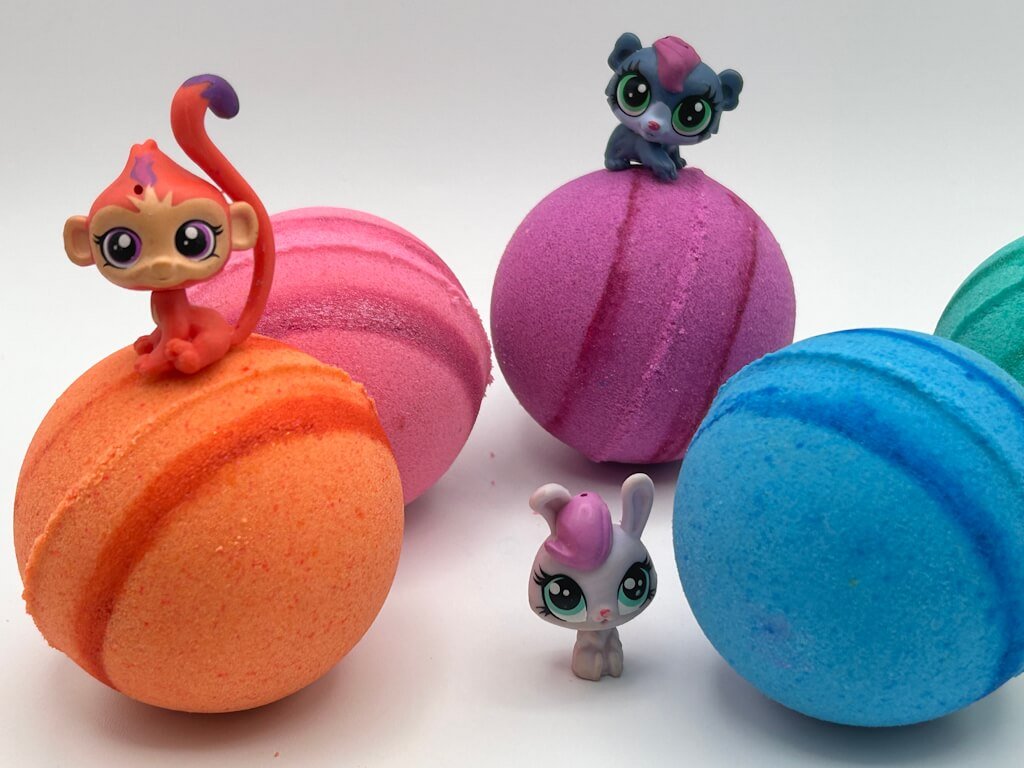 PETS Bath Bomb Gift Box with Littlest Pet Shop Toy Figurines Inside - 4 ct - Berwyn Betty's Bath & Body Shop