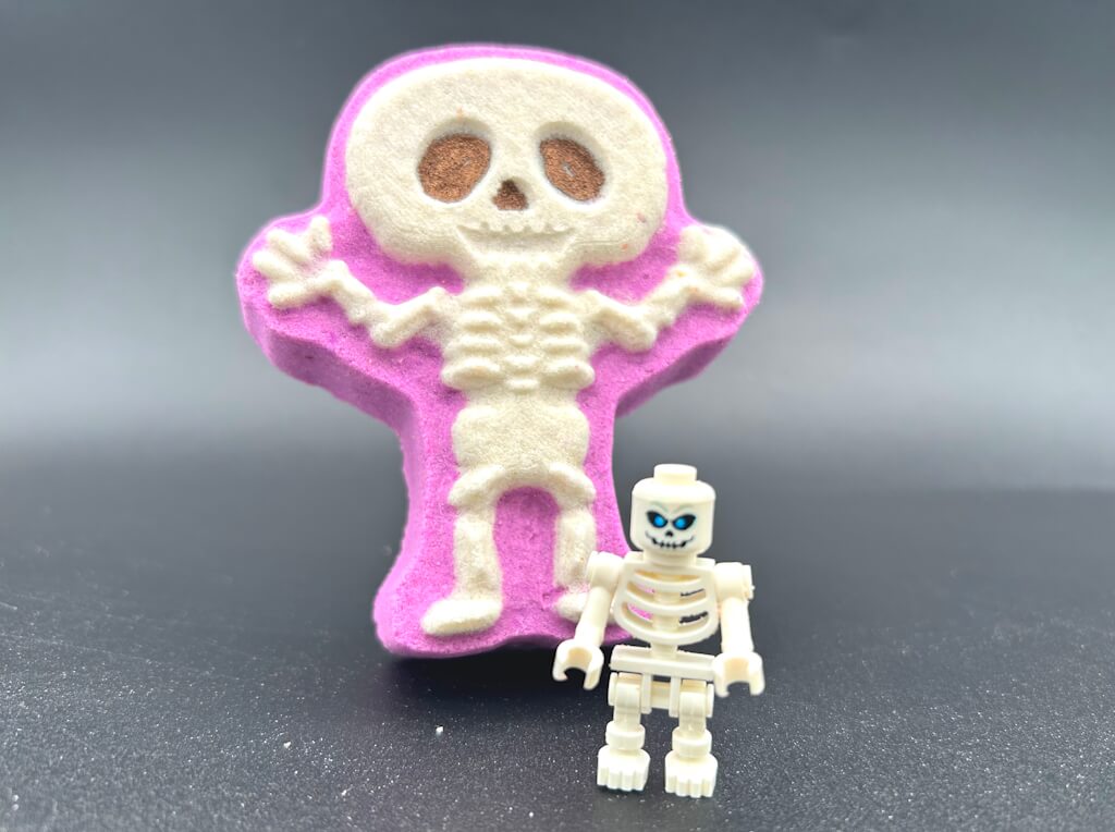 💀 Skeleton Kids Bath Bomb – With Skeleton Minifigure Surprise Inside! - Berwyn Betty's Bath & Body Shop