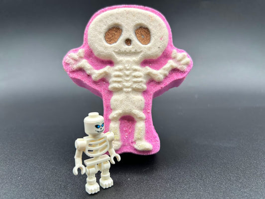 💀 Skeleton Kids Bath Bomb – With Skeleton Minifigure Surprise Inside! - Berwyn Betty's Bath & Body Shop