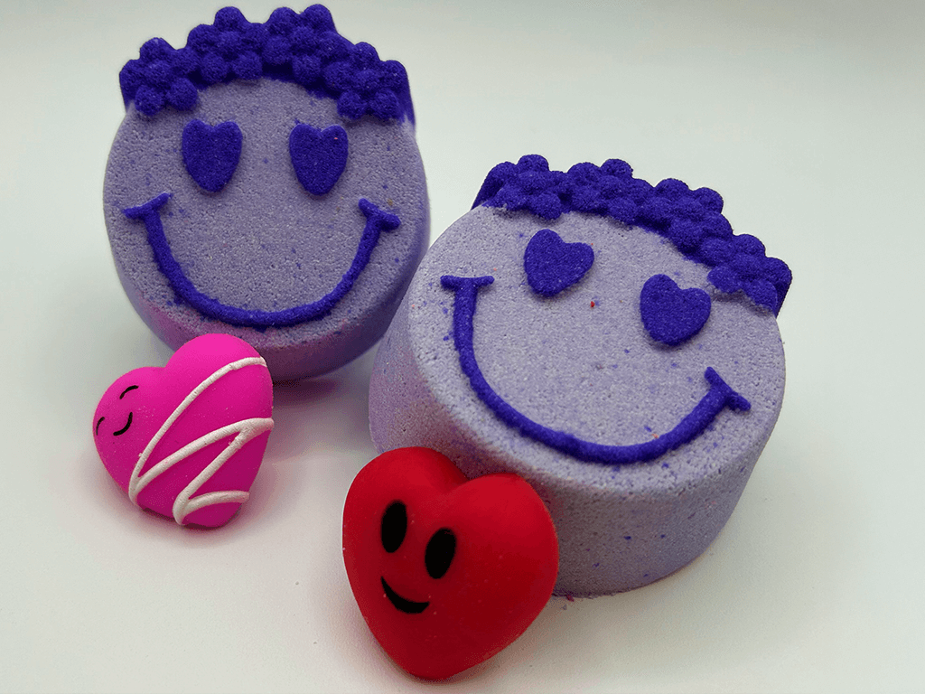 SMILEY VALENTINE Kids Bath Bomb with Valentine Themed Mochi Toy Inside - Berwyn Betty's Bath & Body Shop