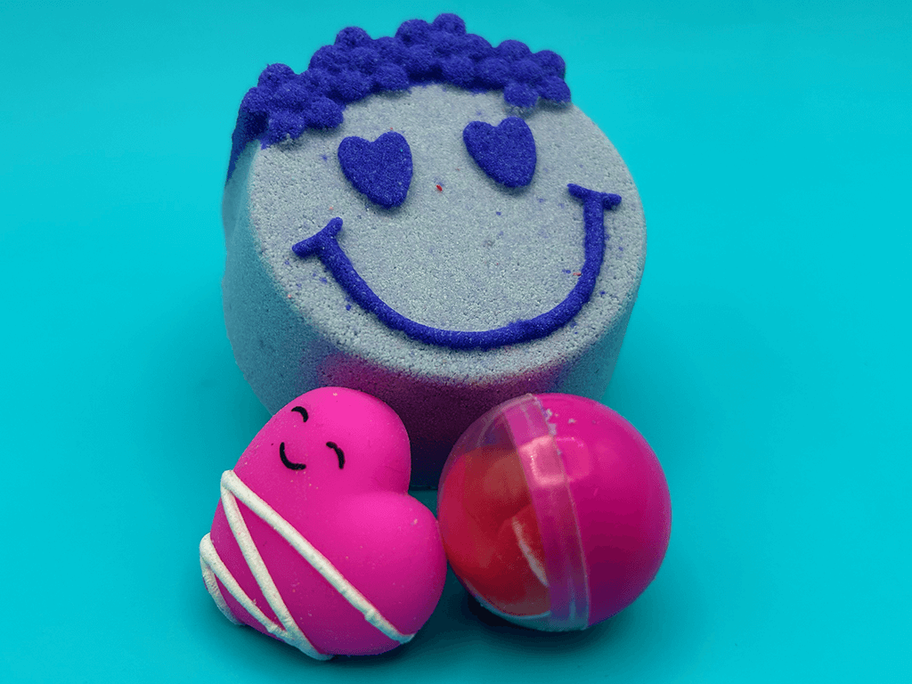 SMILEY VALENTINE Kids Bath Bomb with Valentine Themed Mochi Toy Inside - Berwyn Betty's Bath & Body Shop