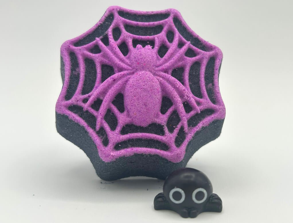🕸️ Spider Web Kids Bath Bomb with Cute Spider Toy Inside - Berwyn Betty's Bath & Body Shop