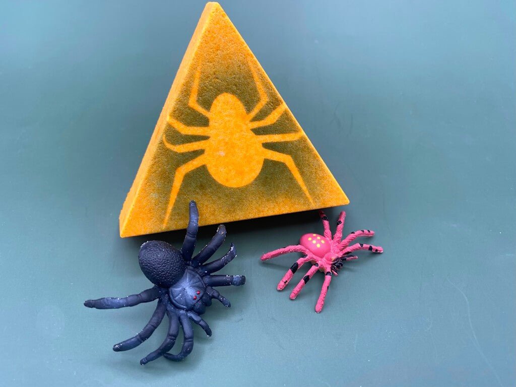 🕷️ Spooky Spider Bath Bomb – With Creepy Toy Surprise Inside! - Berwyn Betty's Bath & Body Shop