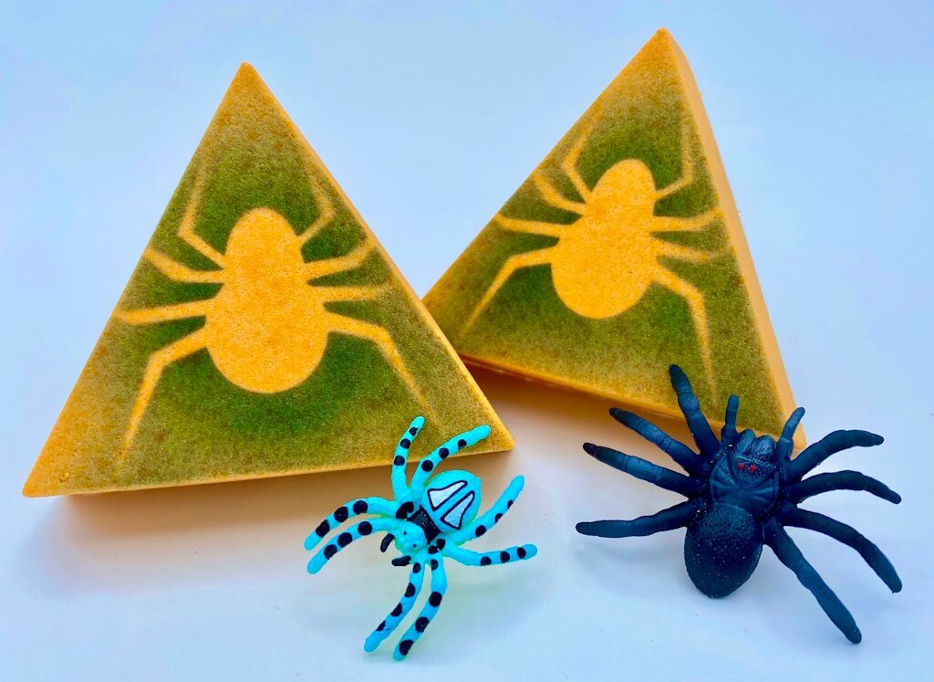 🕷️ Spooky Spider Bath Bomb – With Creepy Toy Surprise Inside! - Berwyn Betty's Bath & Body Shop