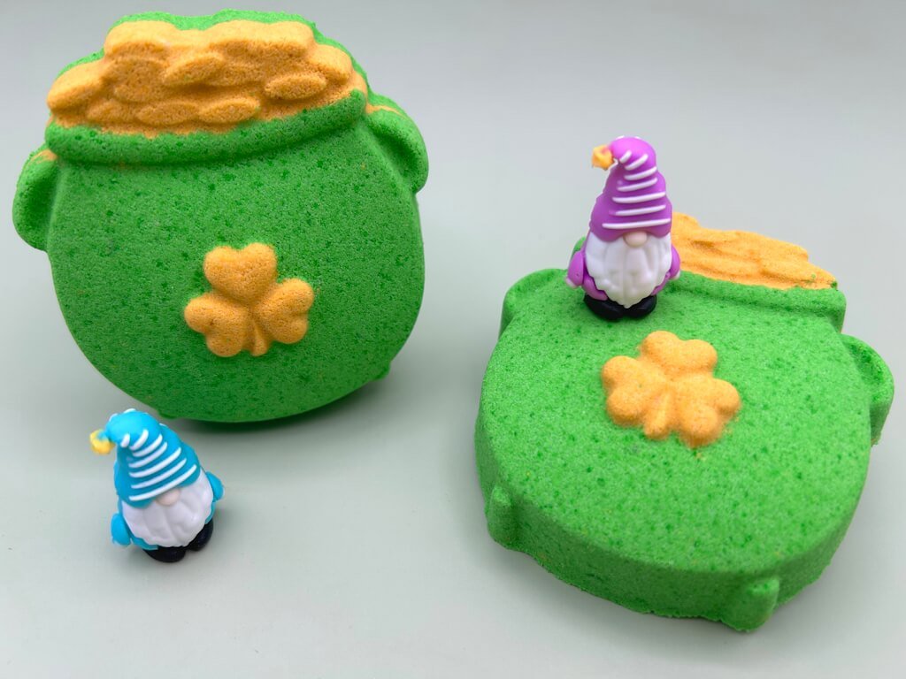 St Patrick's Pot O’Gold Kids Bath Bomb with Gnome Toy Inside - Berwyn Betty's Bath & Body Shop