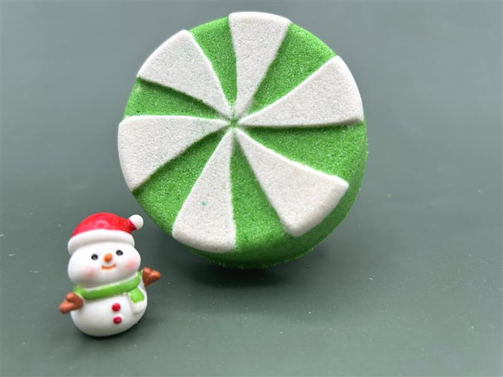 Starlight Mint Kids Bath Bomb with Holiday Snowman Inside - Berwyn Betty's Bath & Body Shop