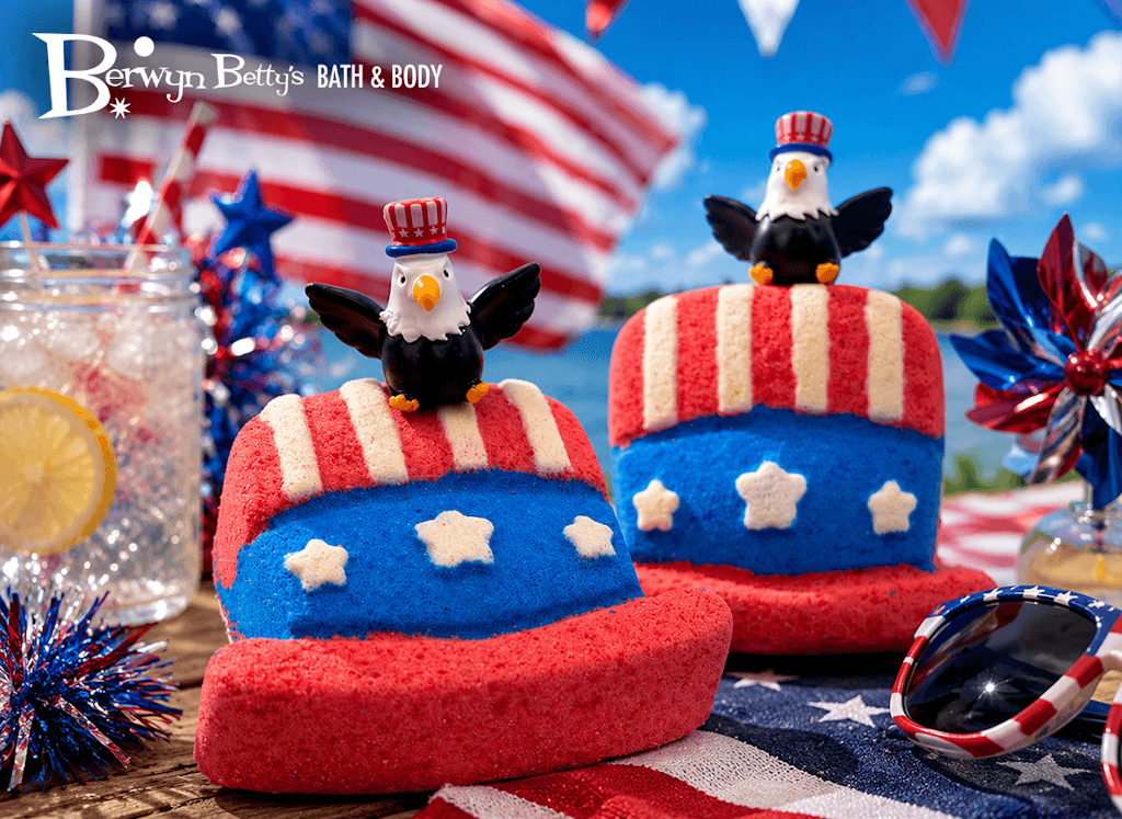 Uncle Sam Hat Kids Bath Bomb with Bald Eagle Toy Inside - Berwyn Betty's Bath & Body Shop