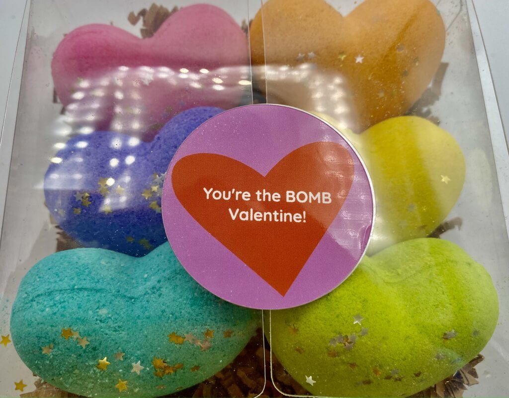 Animal Valentine Hearts Bath Bomb Gift Box (with Toy Inside) - 6 ct - Berwyn Betty's Bath & Body Shop