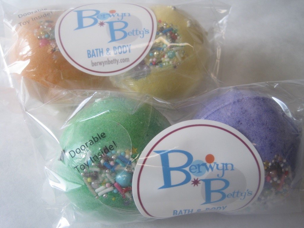 Doorables Bath Bombs with Toy Inside - 2 ct - Berwyn Betty's Bath & Body Shop