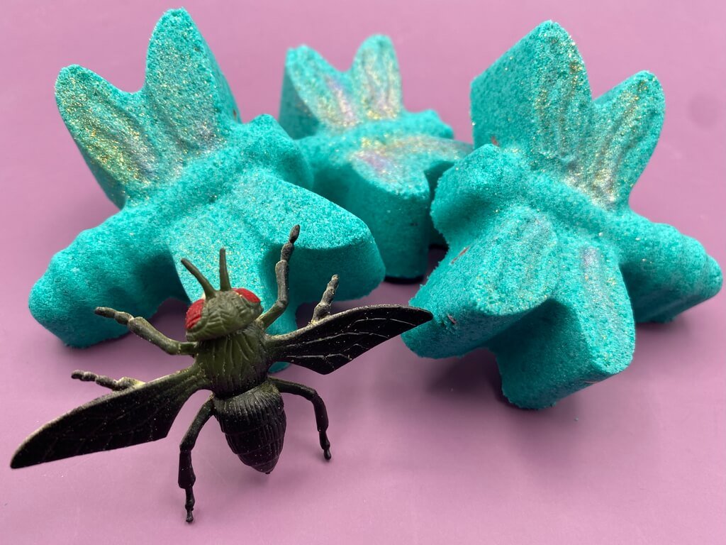 Dragonfly Bath Bomb with Toy Flying Insect Inside