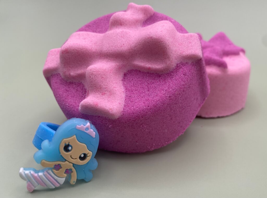 Gift Box with Bow Bath Bomb - Deep Pink / Neon Pink (with Mermaid Ring Inside) - Berwyn Betty's Bath & Body Shop