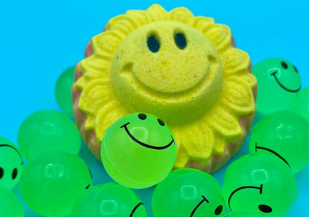 Happy Sun Bath Bomb with Bouncy Ball Inside - Berwyn Betty's Bath & Body Shop