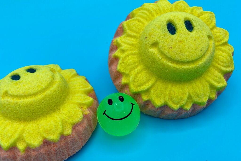 Happy Sun Bath Bomb with Bouncy Ball Inside - Berwyn Betty's Bath & Body Shop