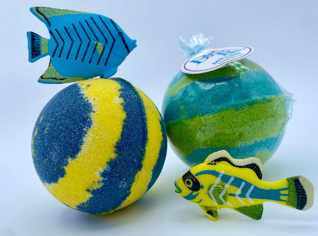 Tropical Fish Kids Bath Bomb with Toy Tropical Fish Inside